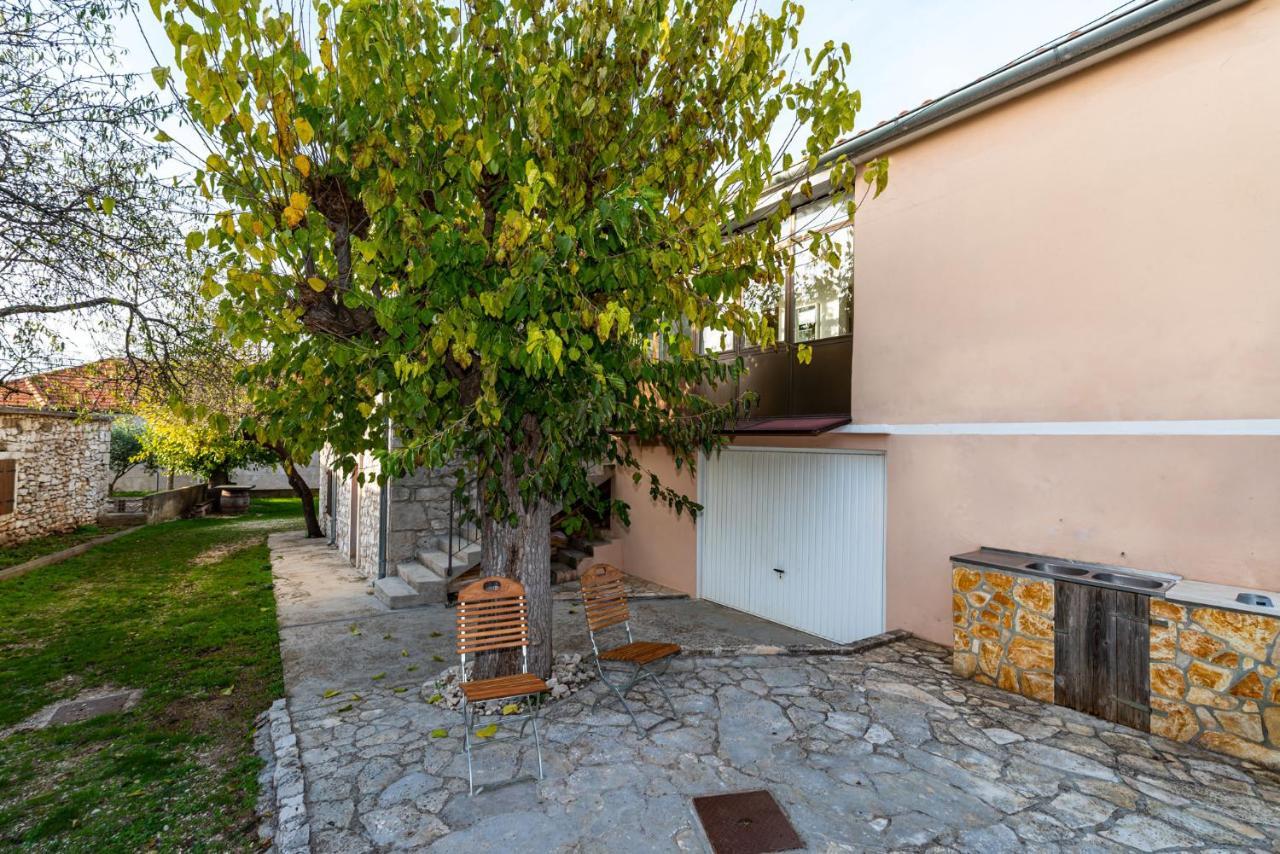 Ferienhaus Kuca Marija - Traditionelles Steinhaus Bei Zadar Debeljak Bagian luar foto